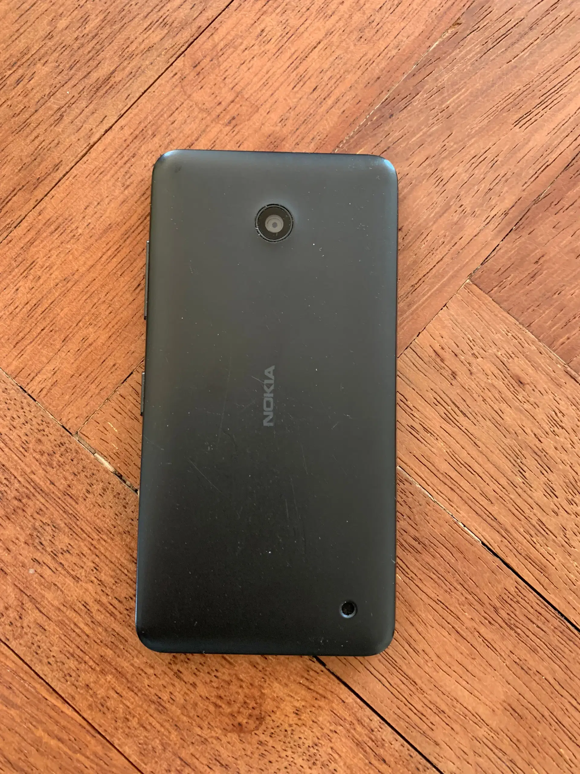 Nokia Lumia 635 i sort