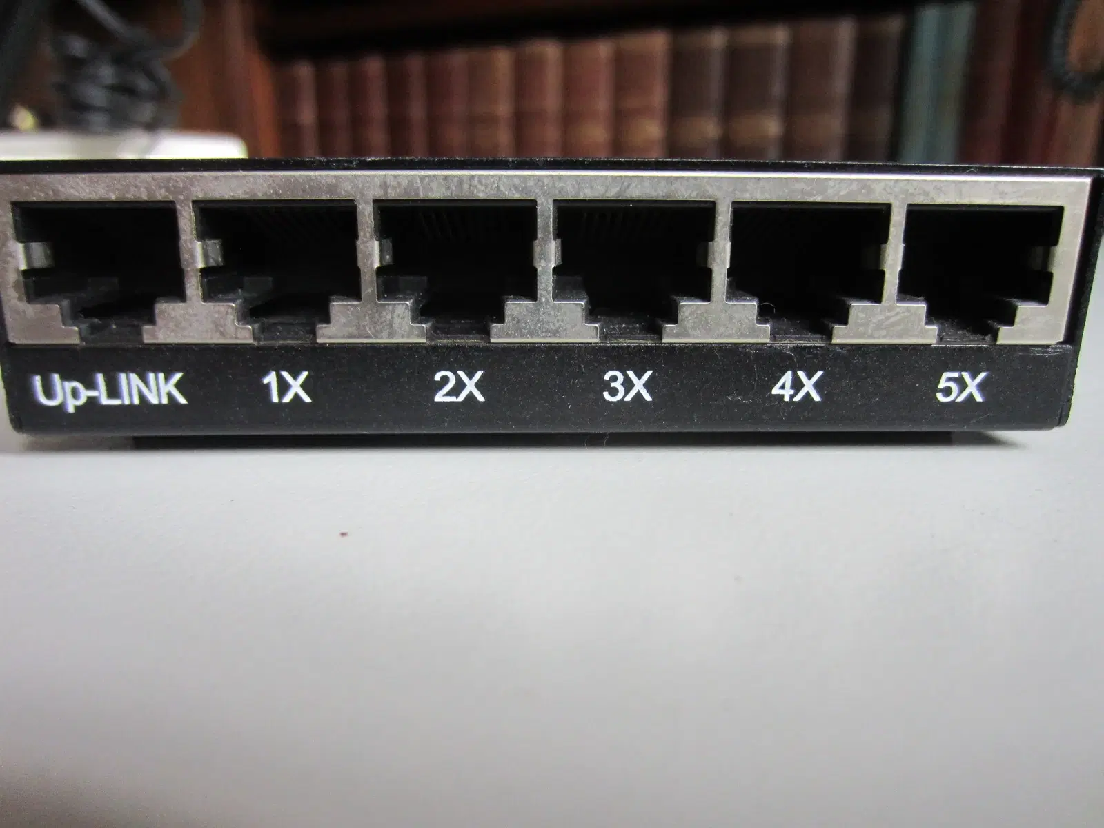 Blue Tinum 5 Port Switch