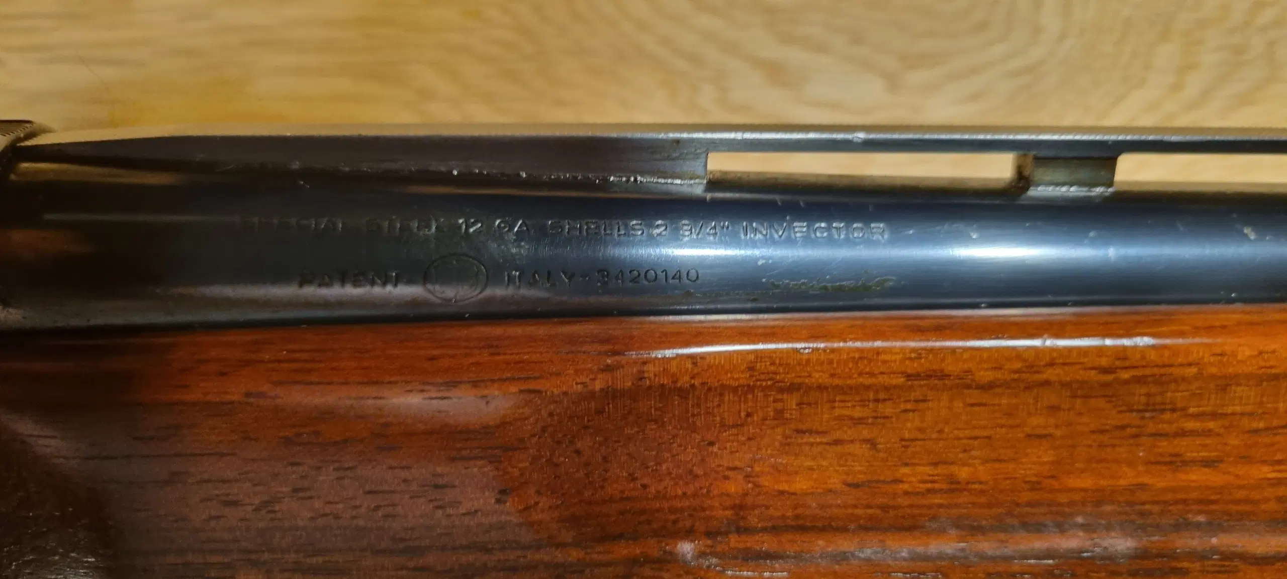 Browning B-80-SL Halvaut