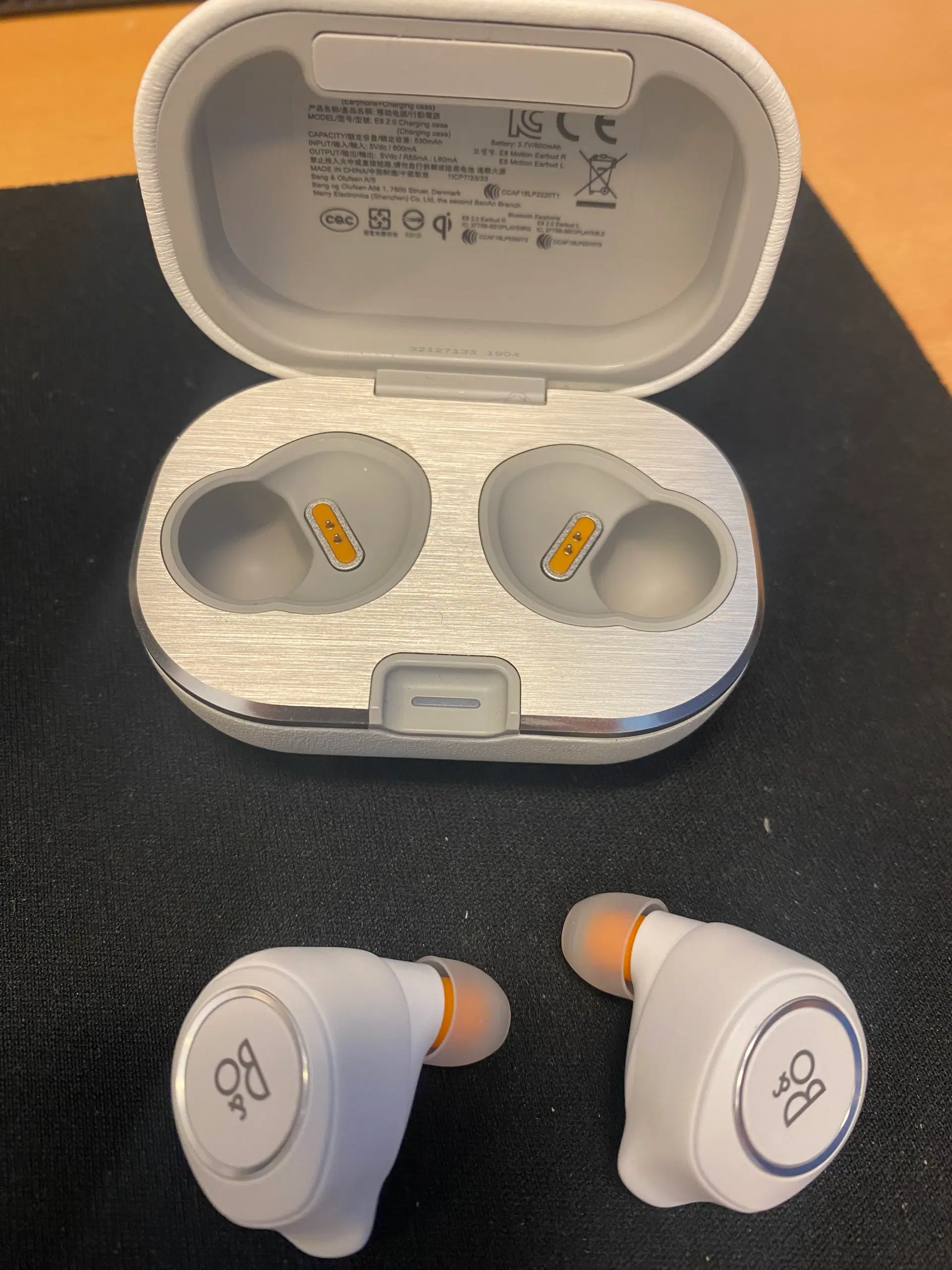 AirPods B OG O