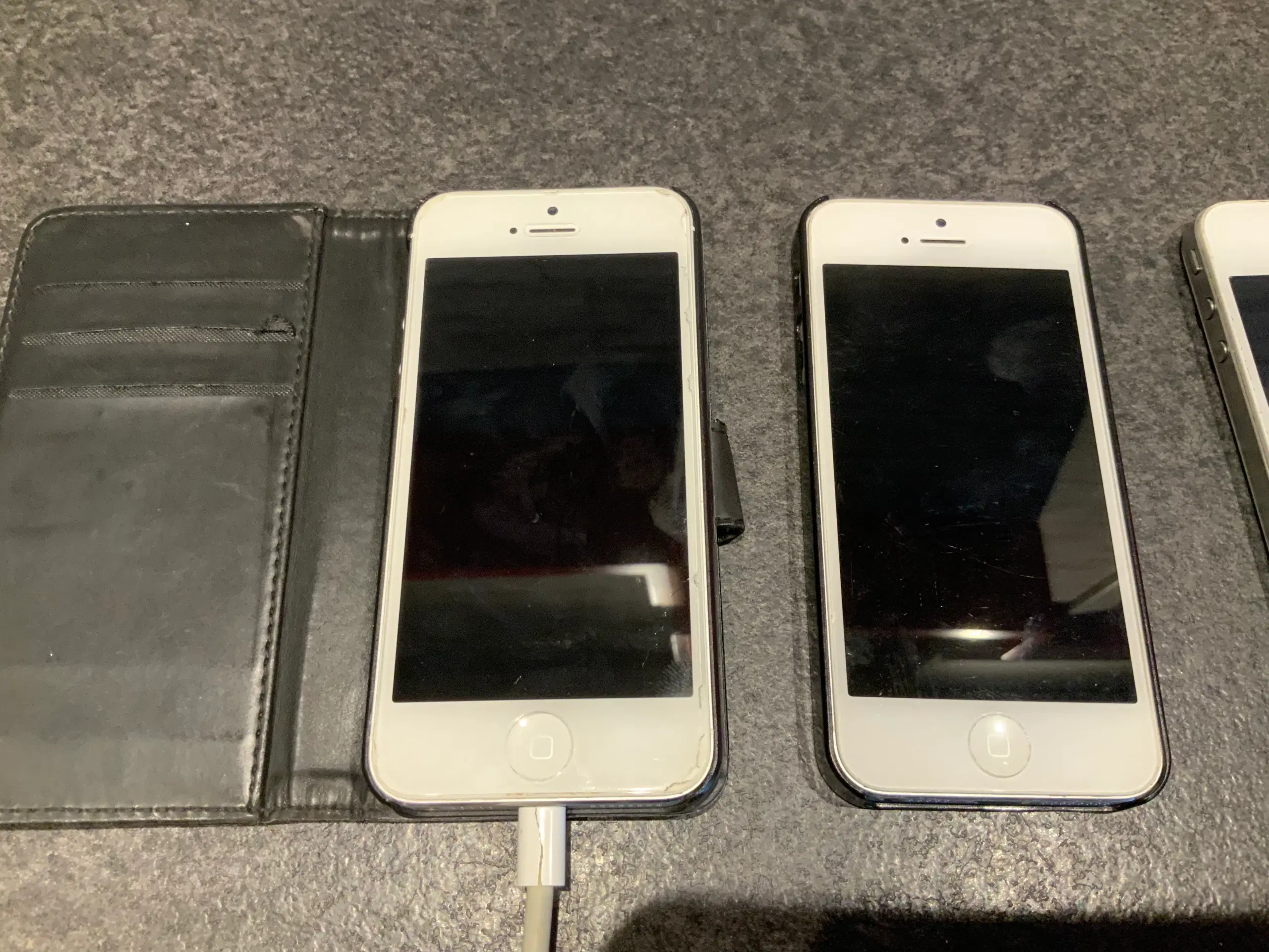 4 stk iphones