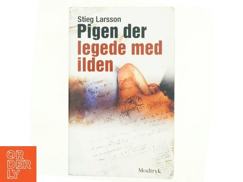 Pigen Der Legede Med Ilden (Millennium 2 Bind) af Stieg Larsson (Bog)