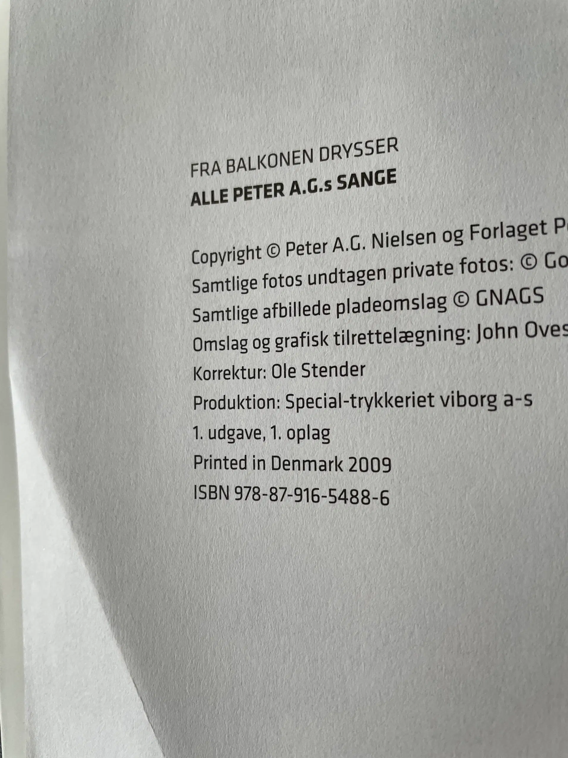 Peter AG: Fra Balkonen Drysser