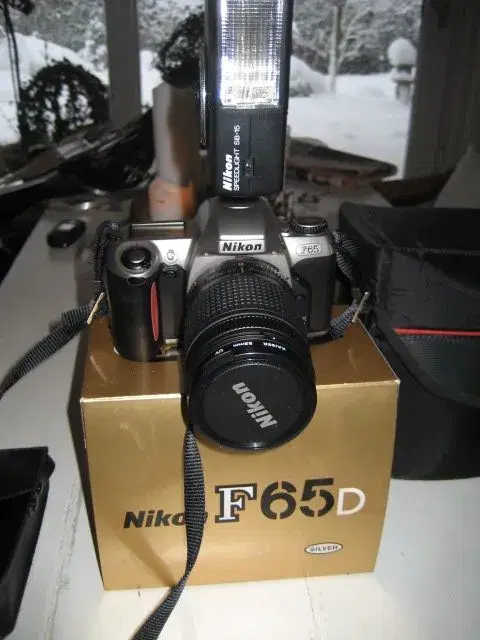 Nikon F 65