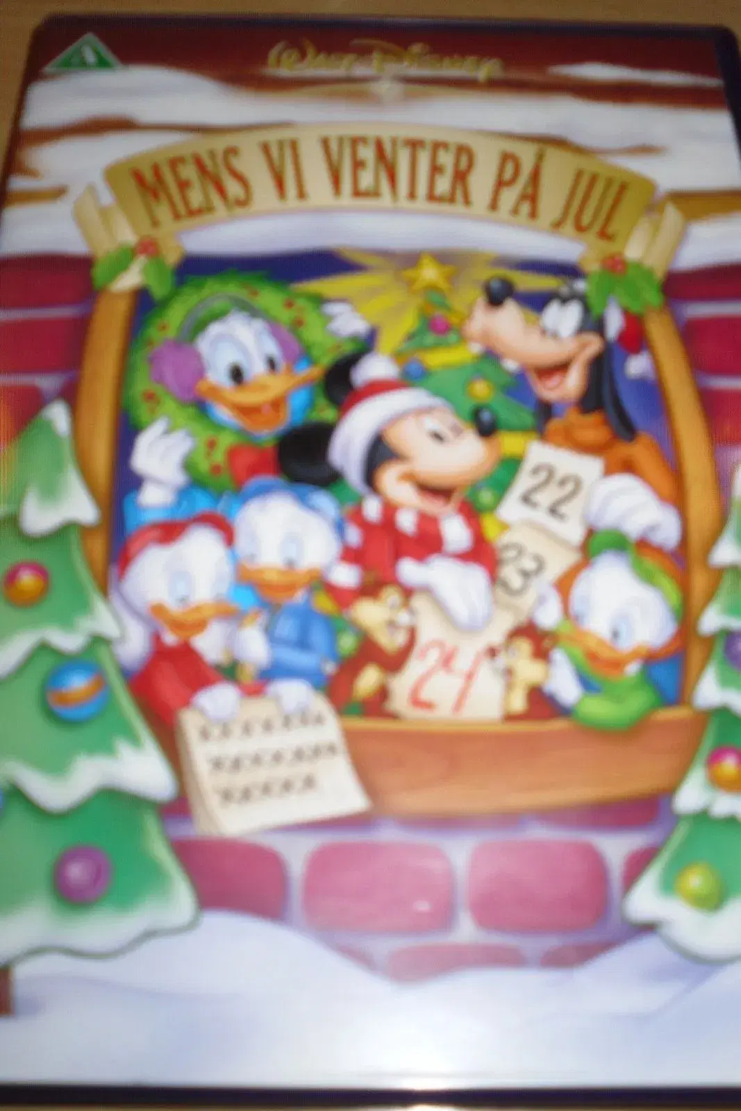 DISNEY Mens vi venter på Jul