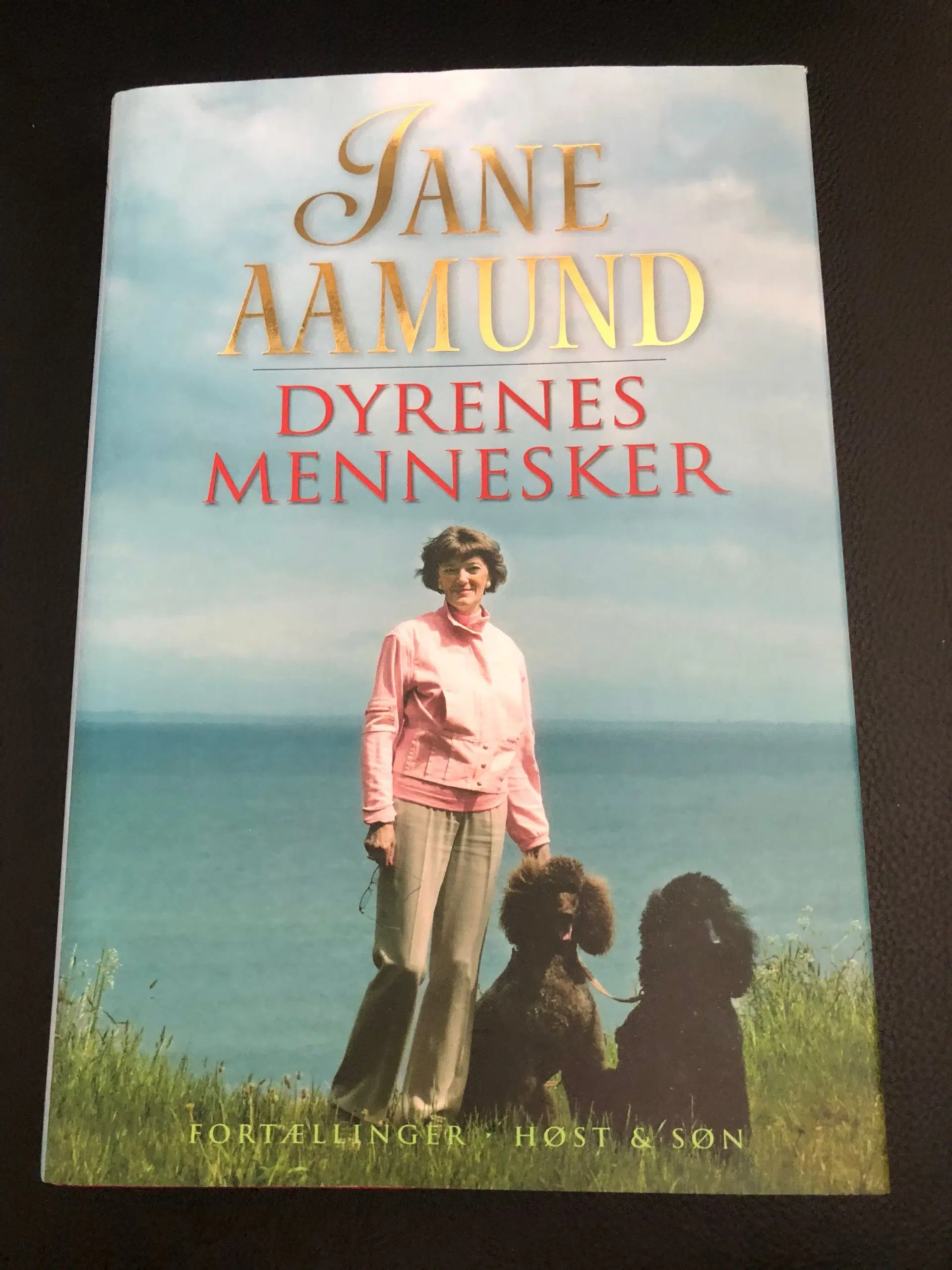 Bog: Dyrenes mennesker af Jane Aamund