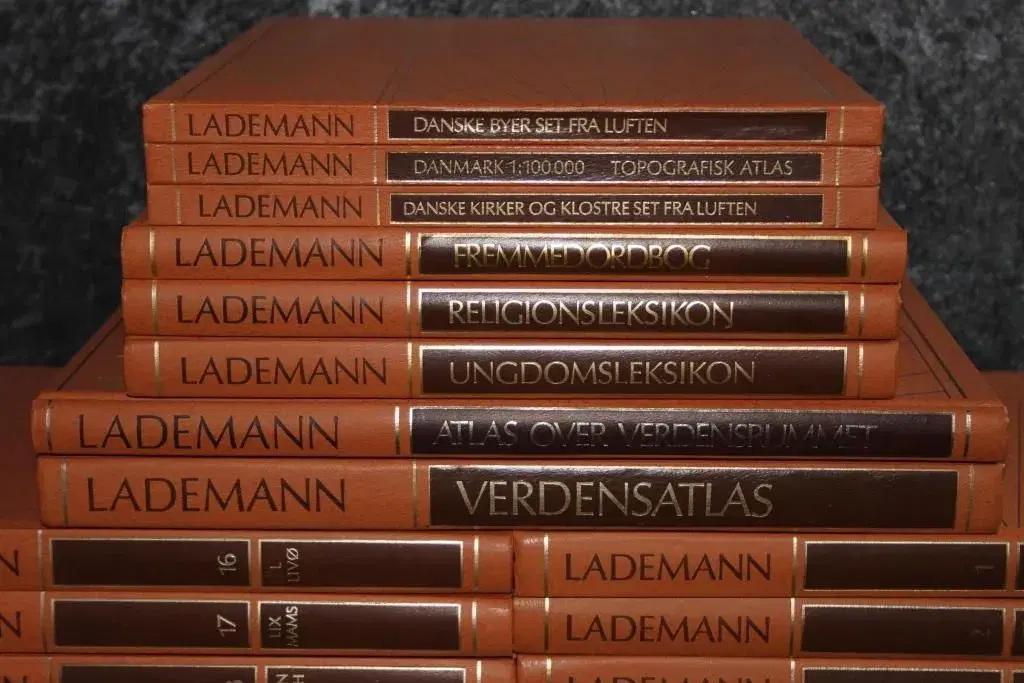 Lademann Leksikon 30 bind