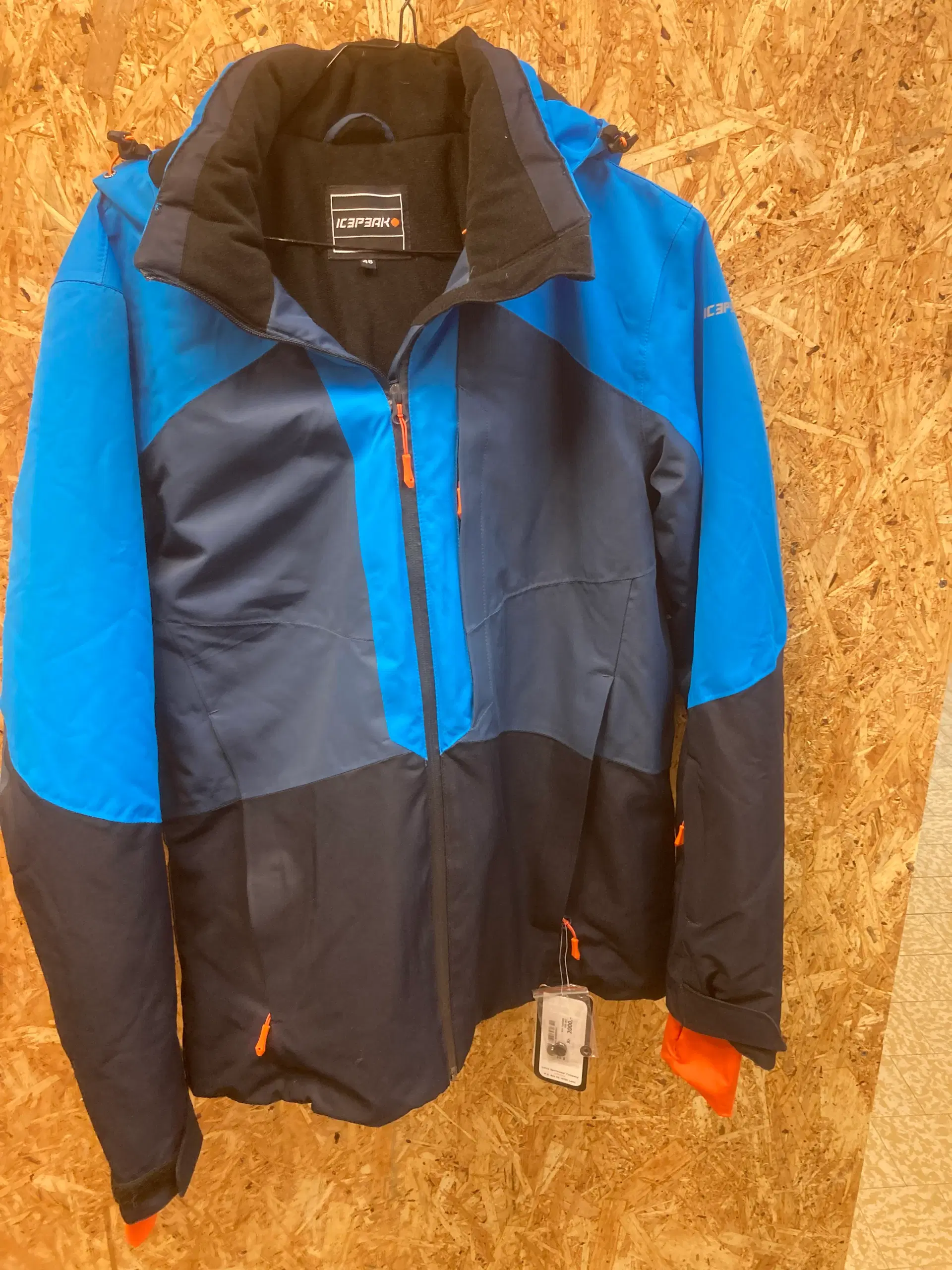 Superpipe slope clearance interchange jacket