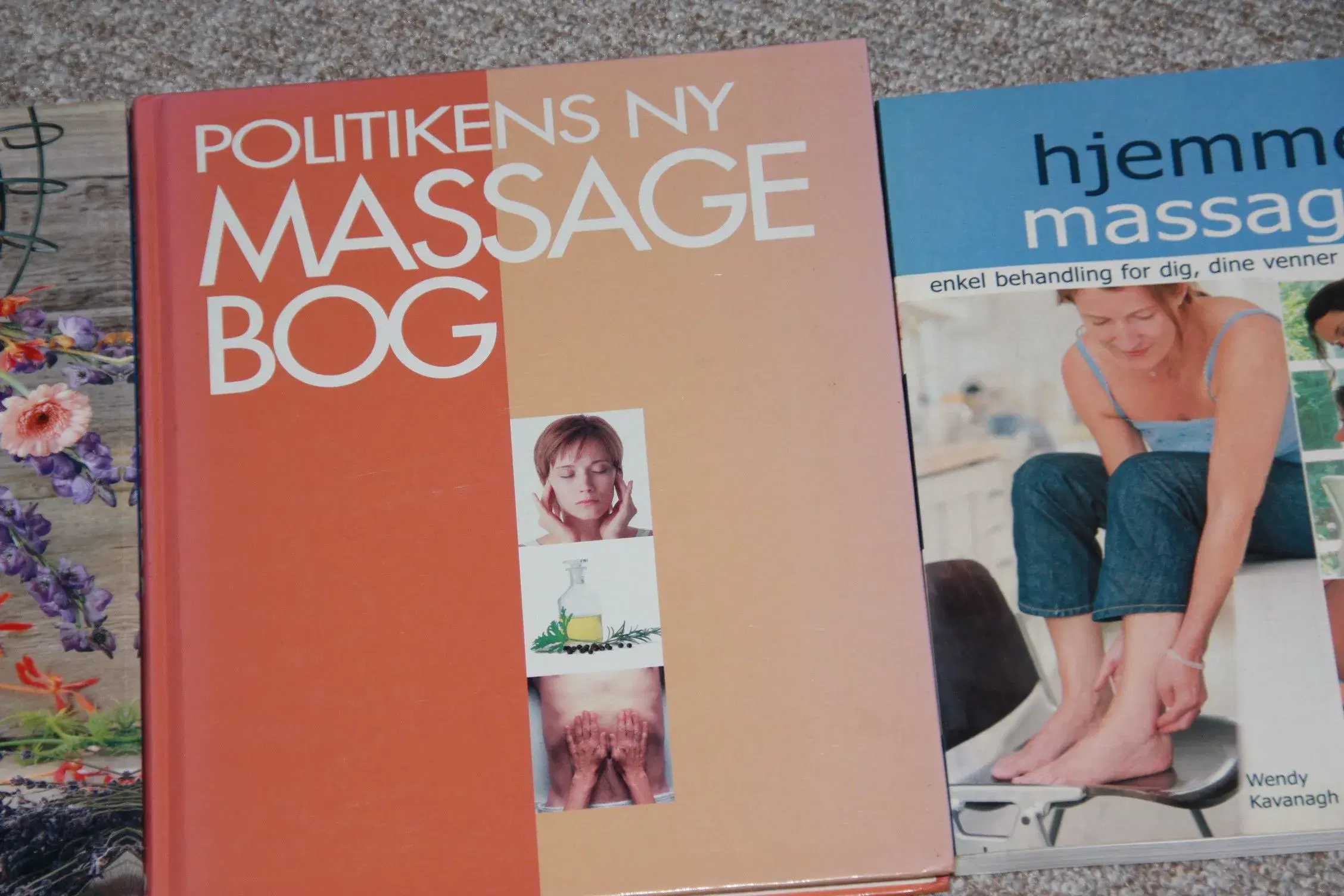 Politikens ny massage bog af Clare Maxwell-Hudson