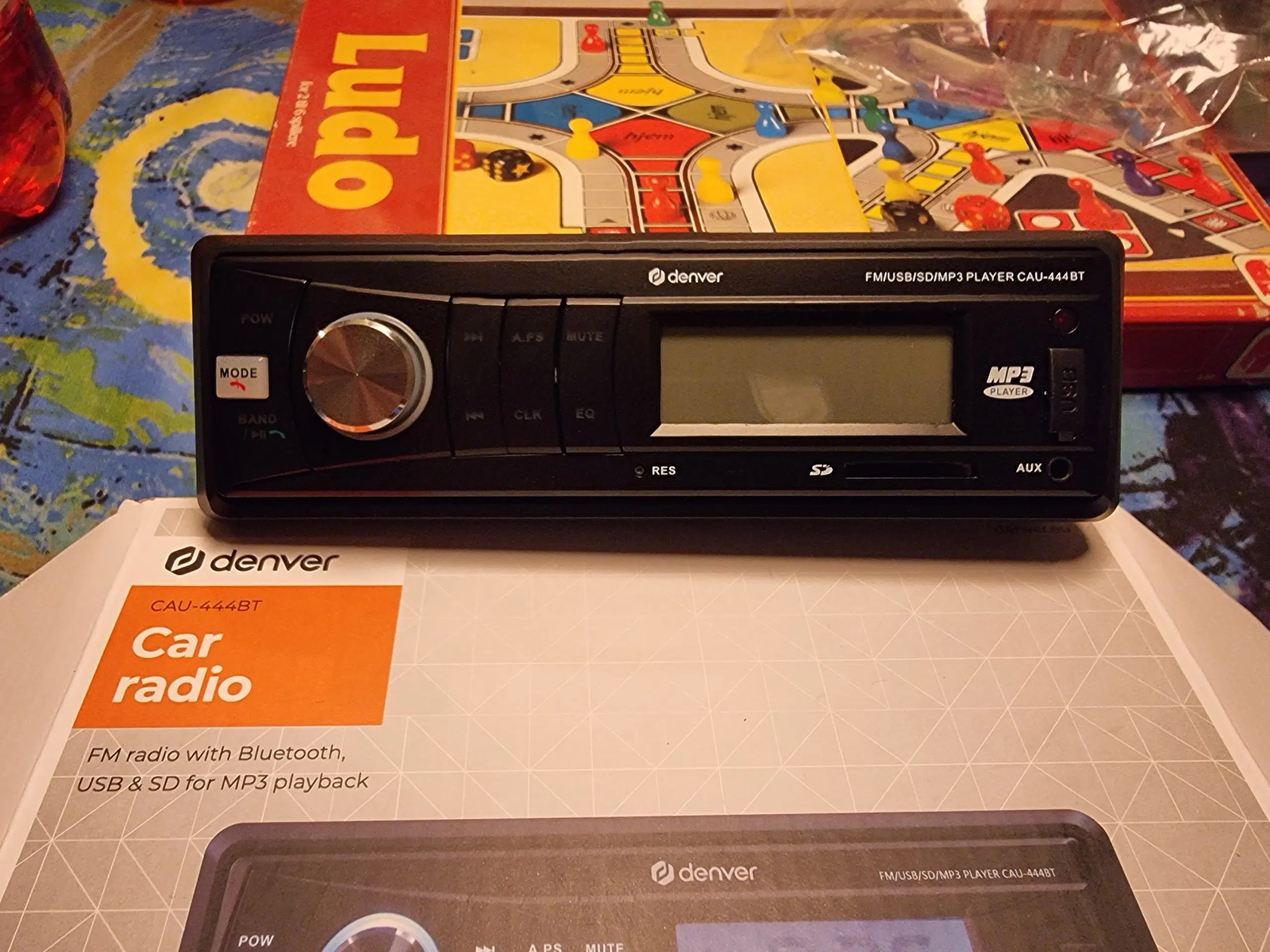 Auto radio DENVER CAU-444BT