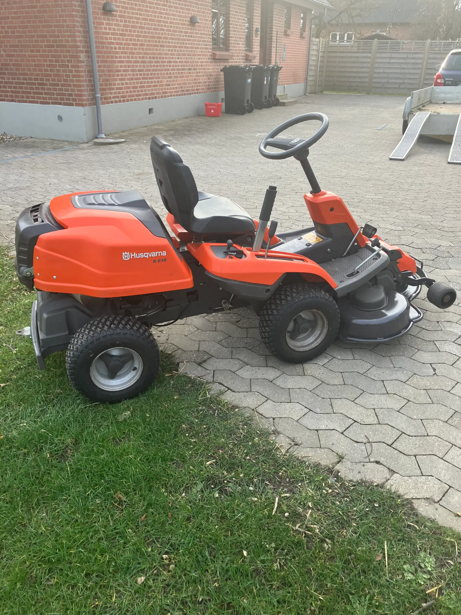 Husqvarna 216 sale