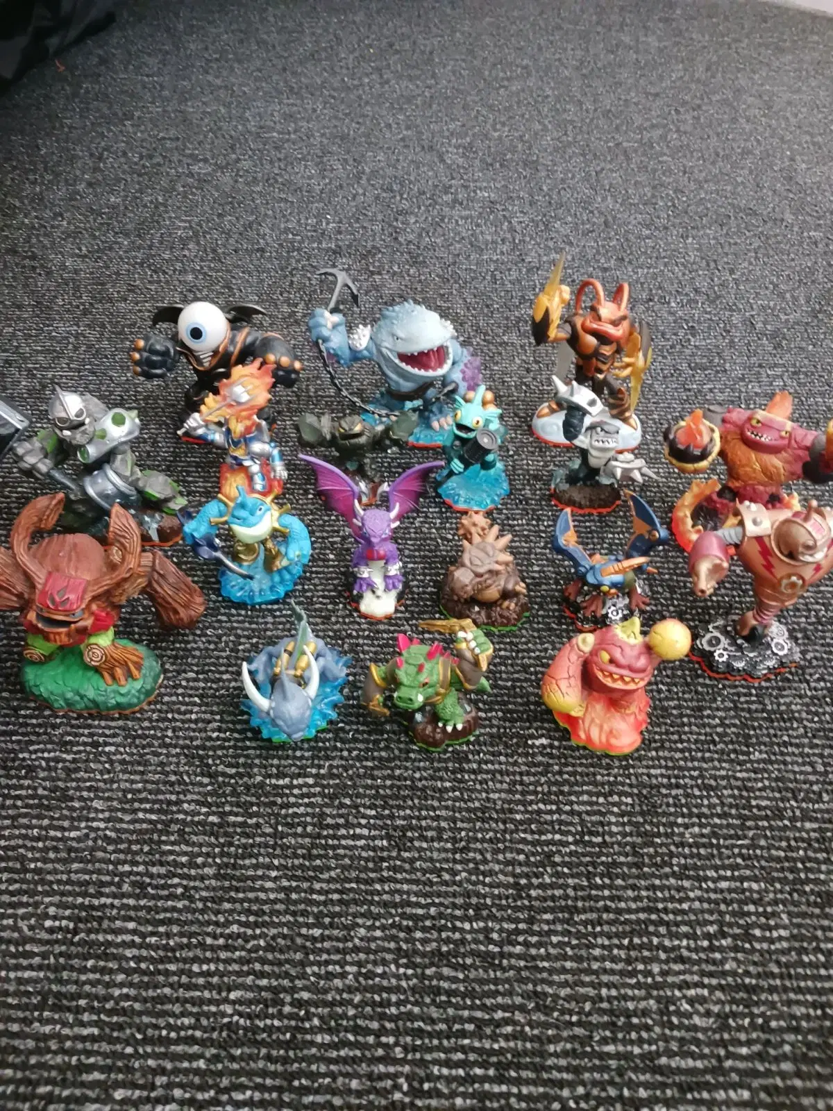 Wii skylanders spil og figurer