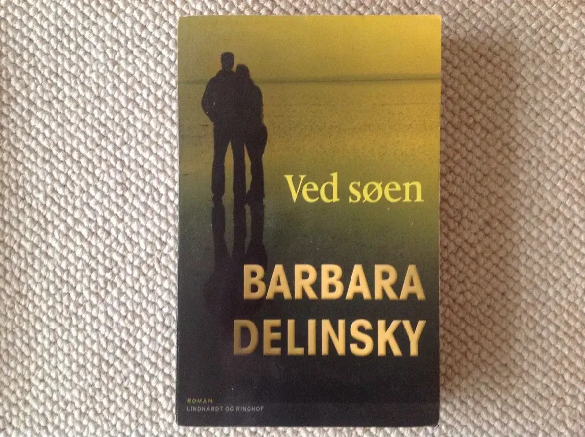 Ved søen" af Barbara Delinsky