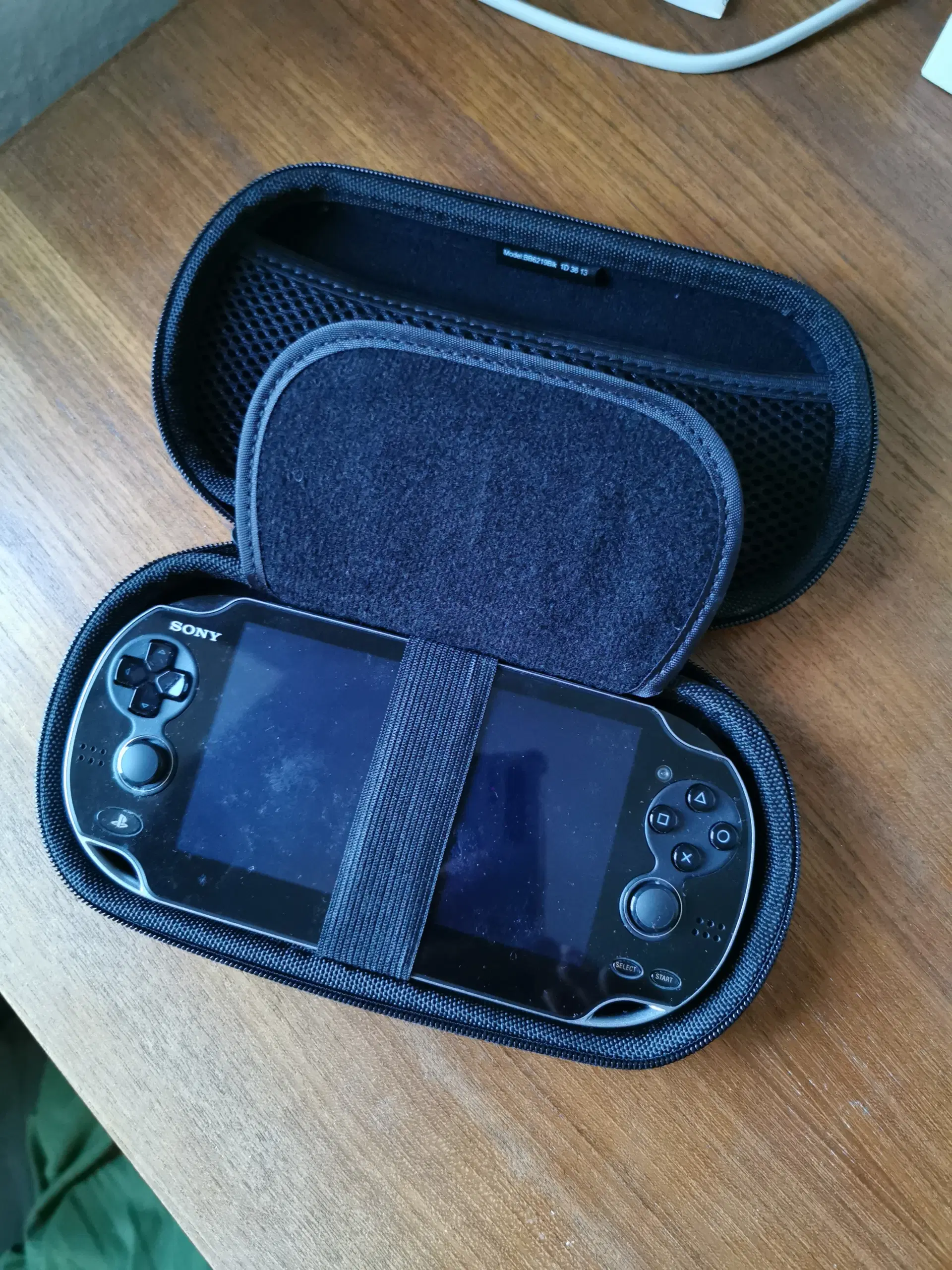 Playstation vita sælges