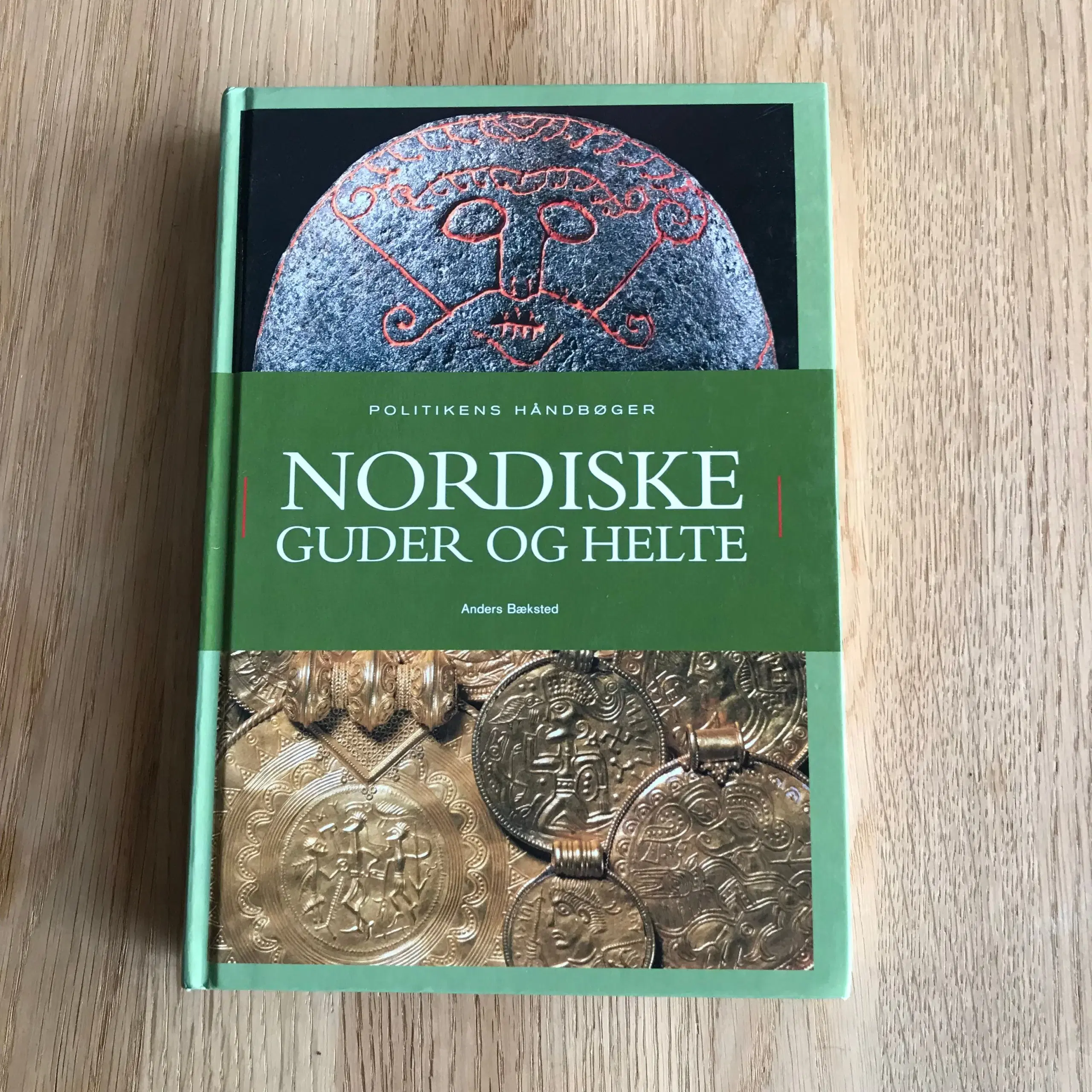 Nordiske Guder og Helte  af Anders Bæksted