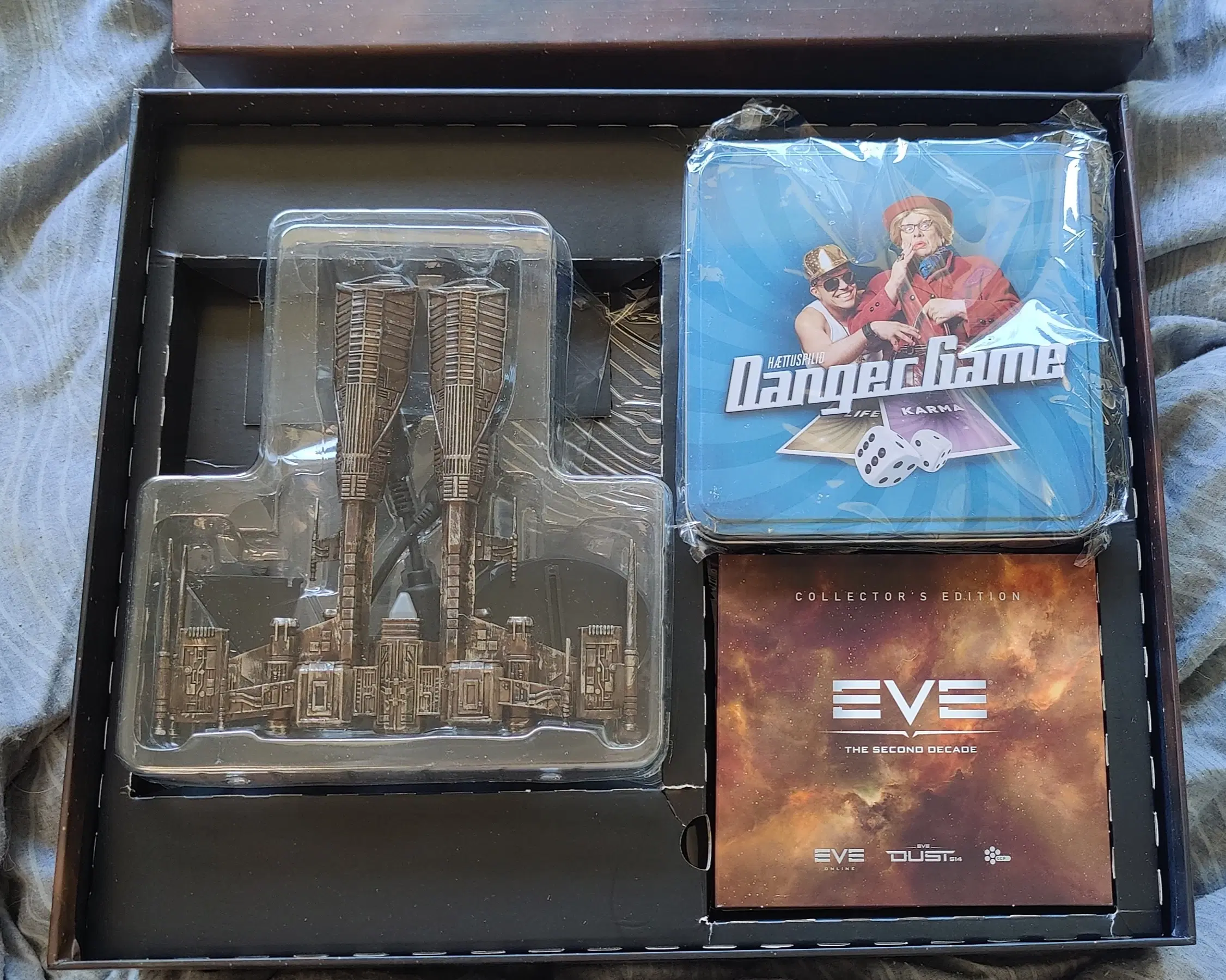 Eve the Second Decade Collector’s Edition