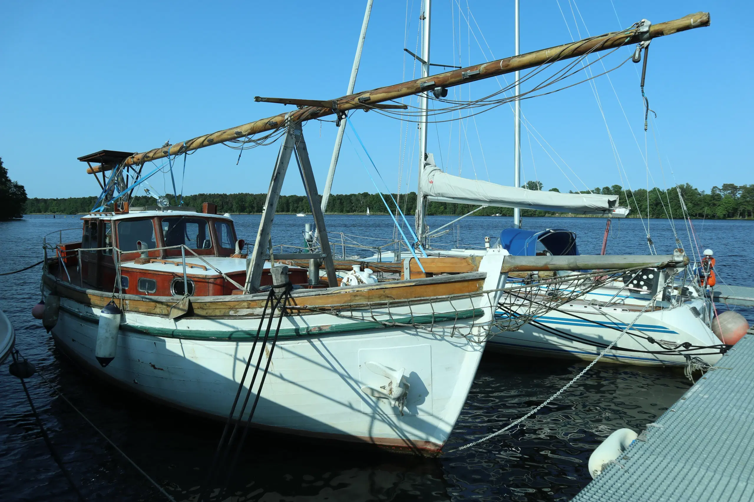 Two-master motor sailboat oak rarity! Berlin