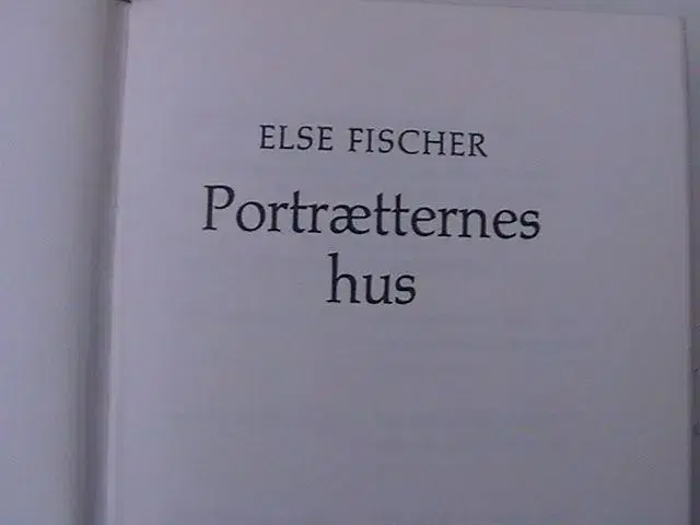 2 Bøger: Alistair Maclean/ Else Fischer