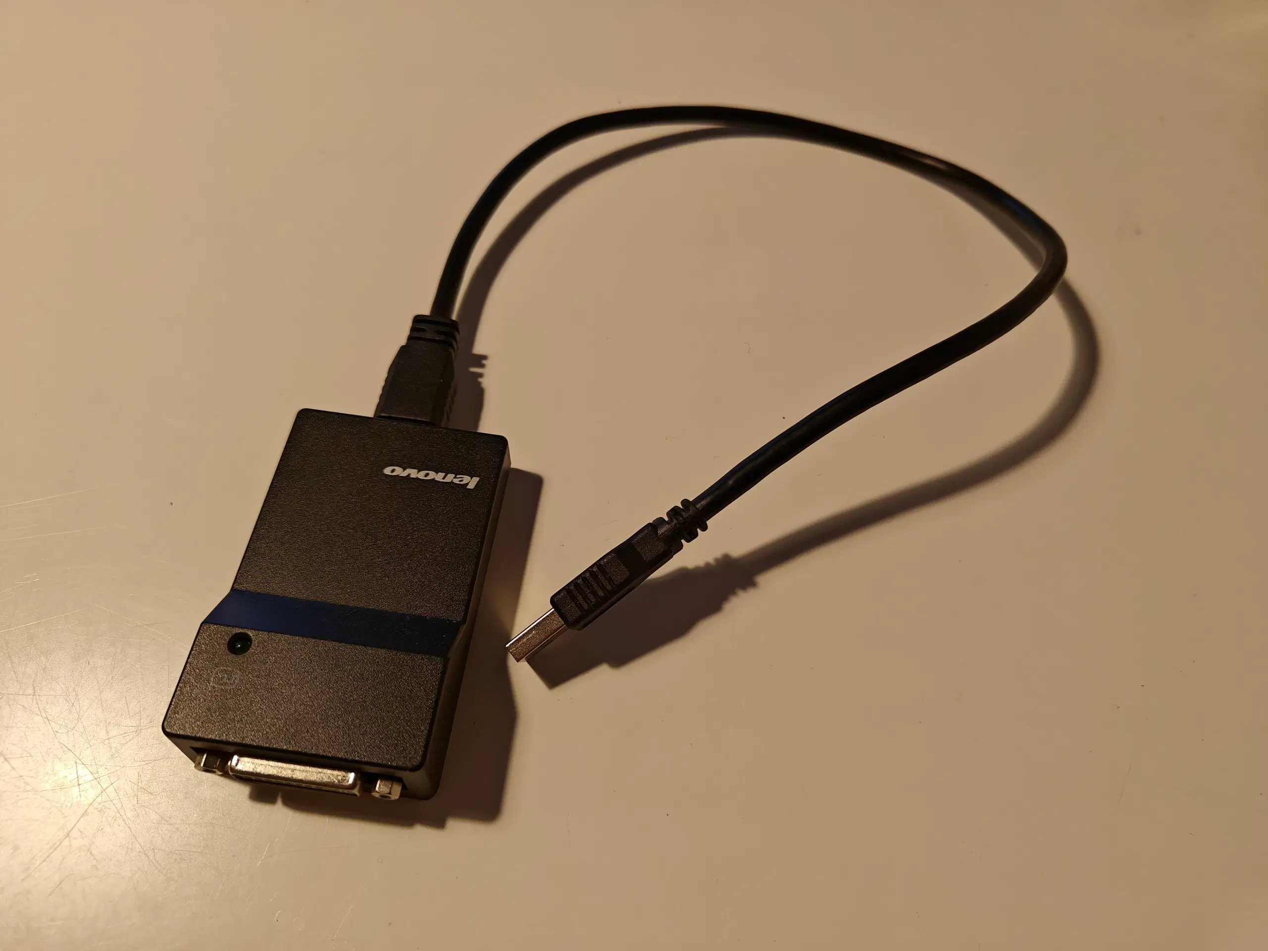 Lenovo USB 30 to DVI/VGA Monitor Adapter