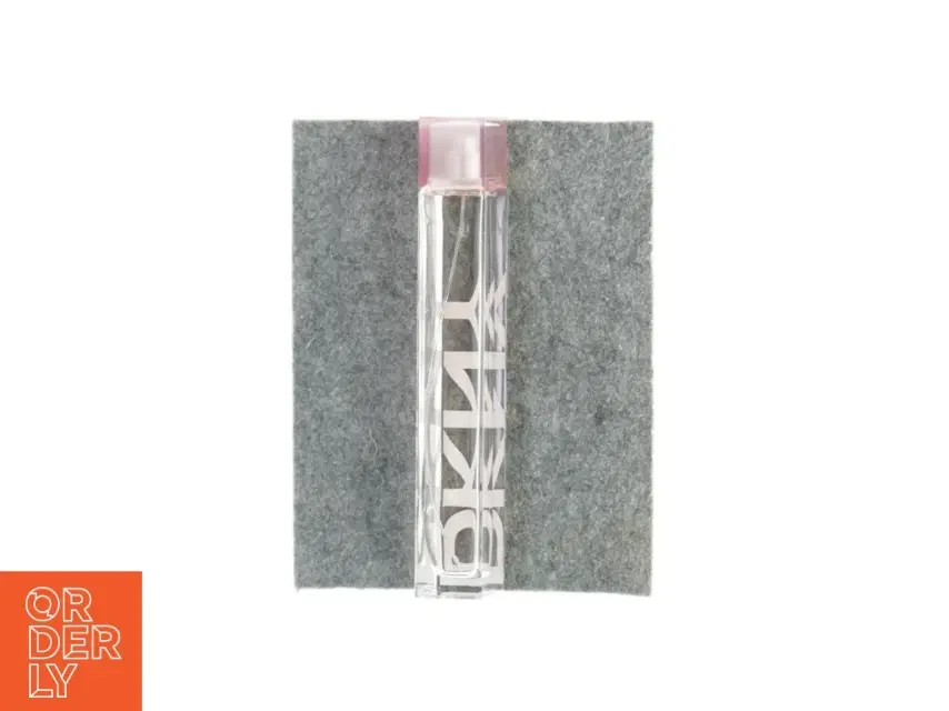 Parfume fra DKNY (str 25 x 4cm)