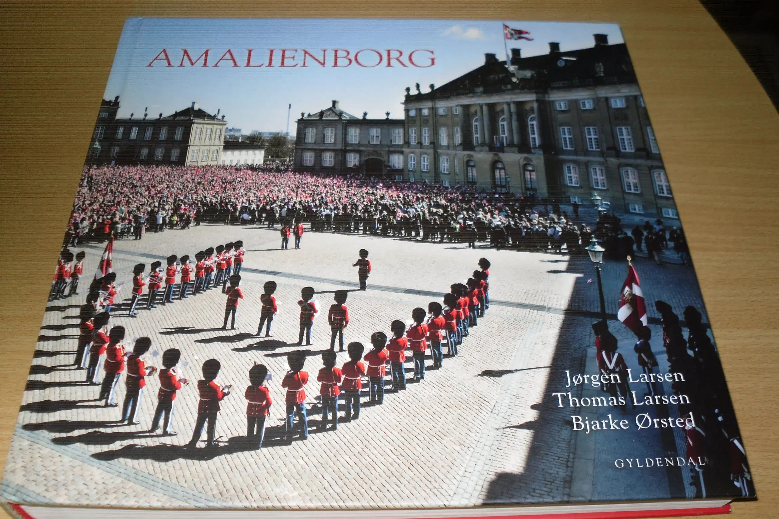 AMALIENBORG Gyldendal