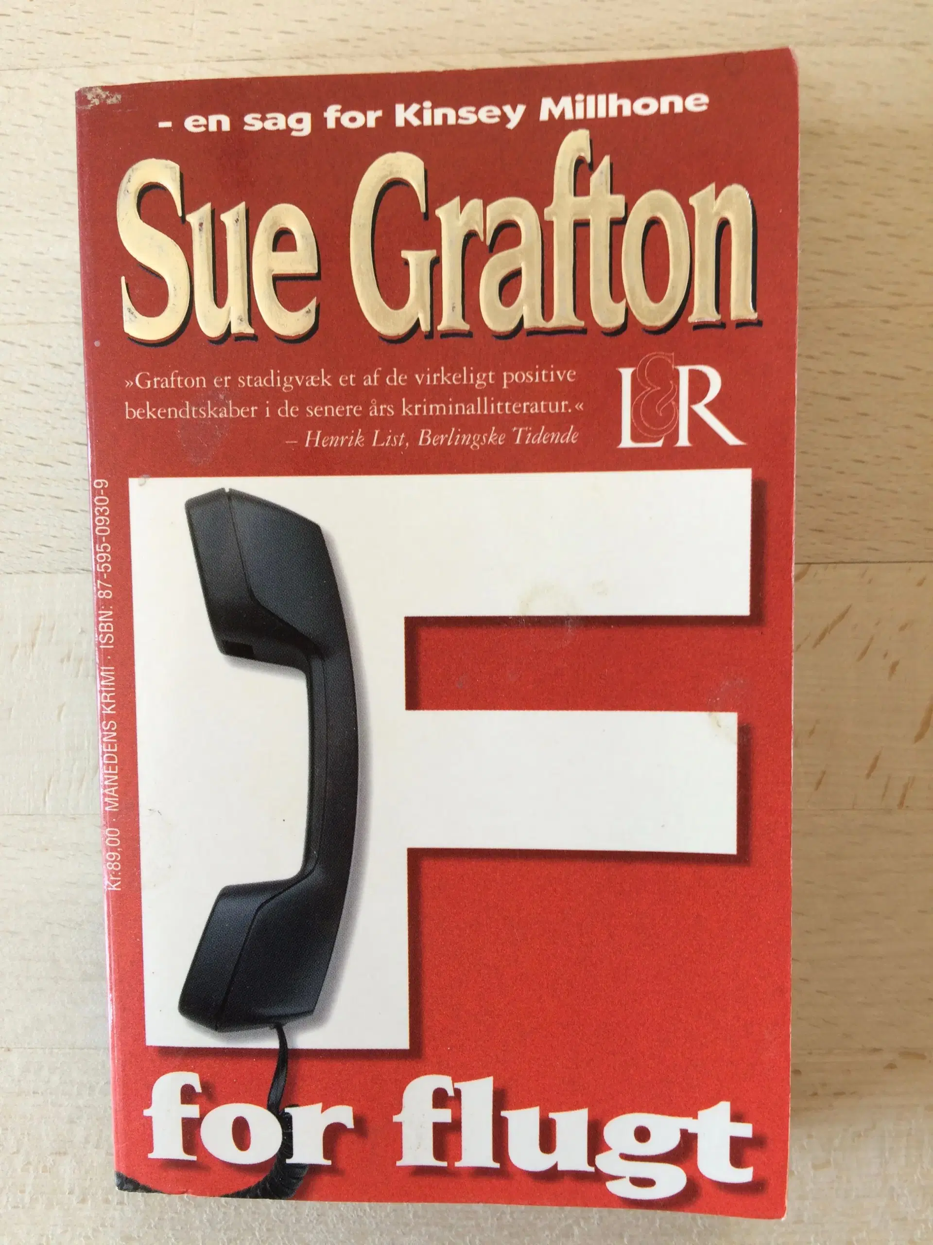 F for flugt Sue Grafton