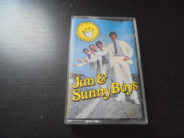 MC – Jan  Sunny Boys