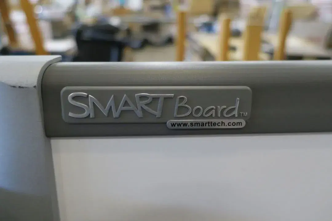 Smart board med Epson EB 1430WI projektor