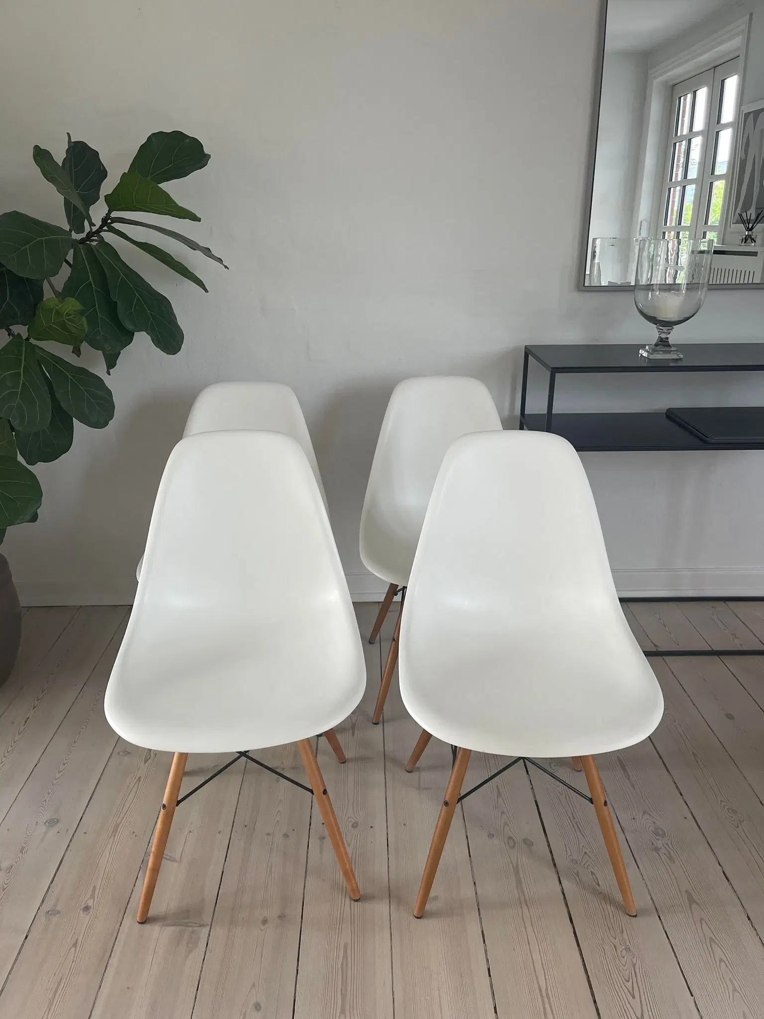 Ray eames stol hot sale