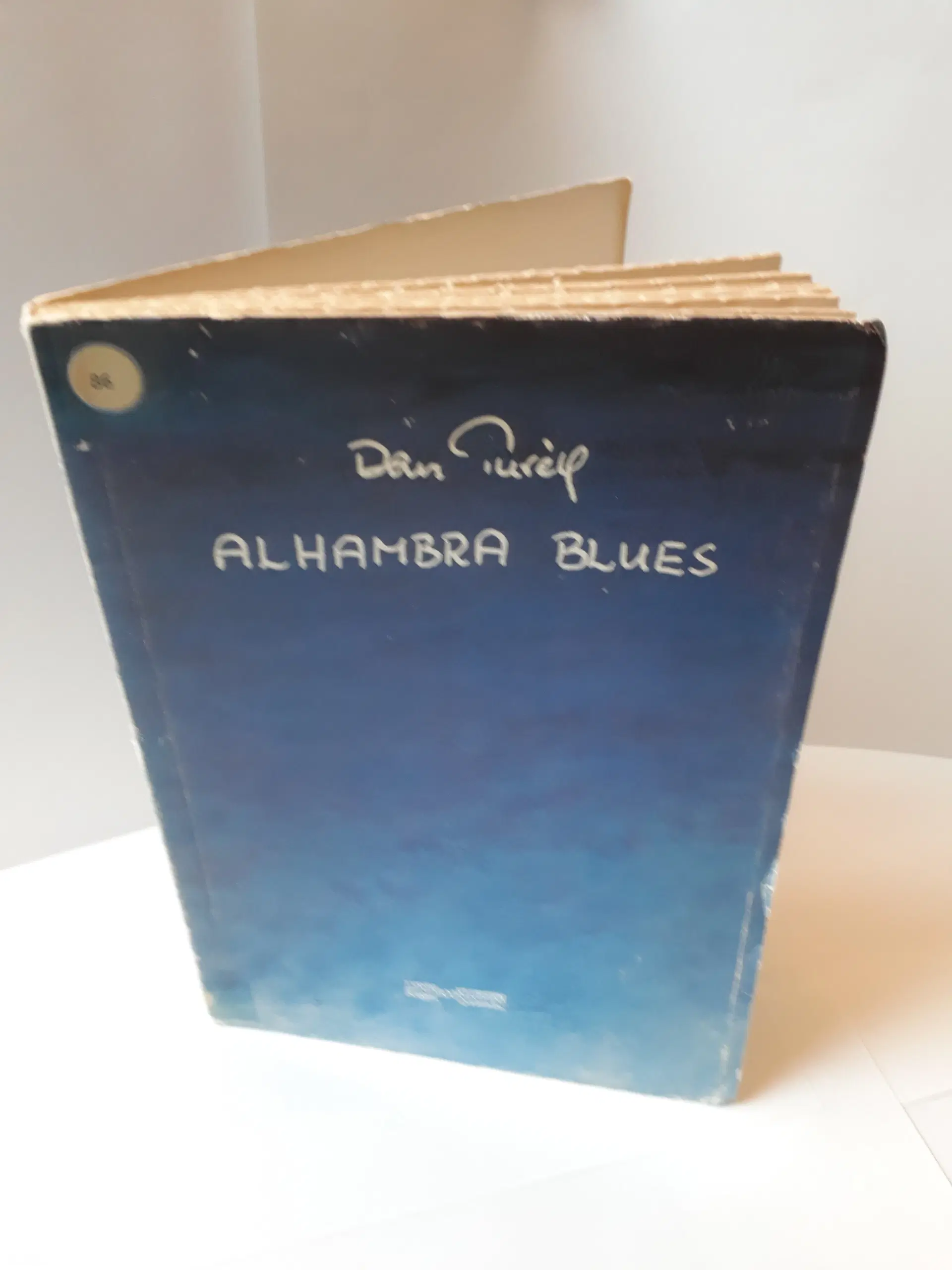 Alhambra Blues af Dan Turéll