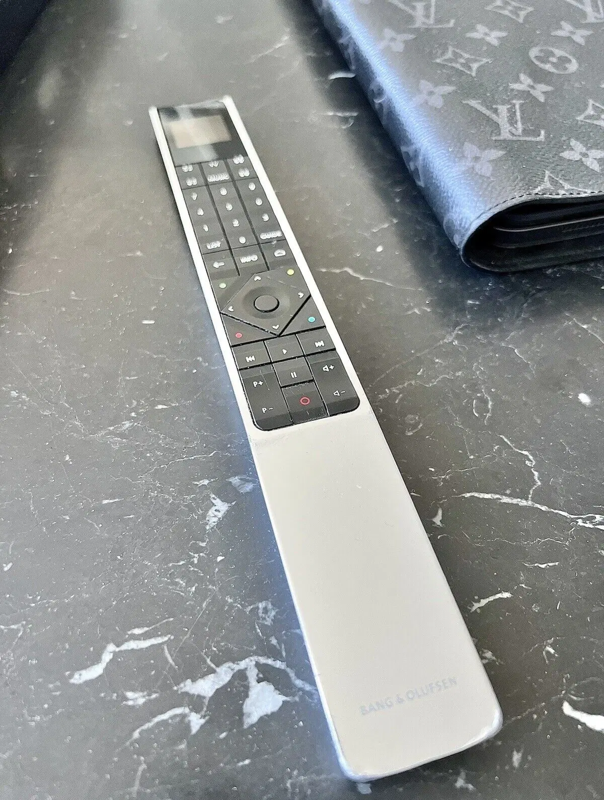 Bang  Olufsen (BO) Beovision Eclipse 65'