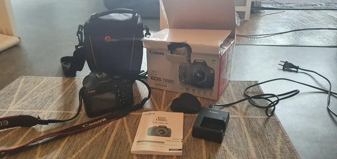 Canon EOS 1300D systemkamera