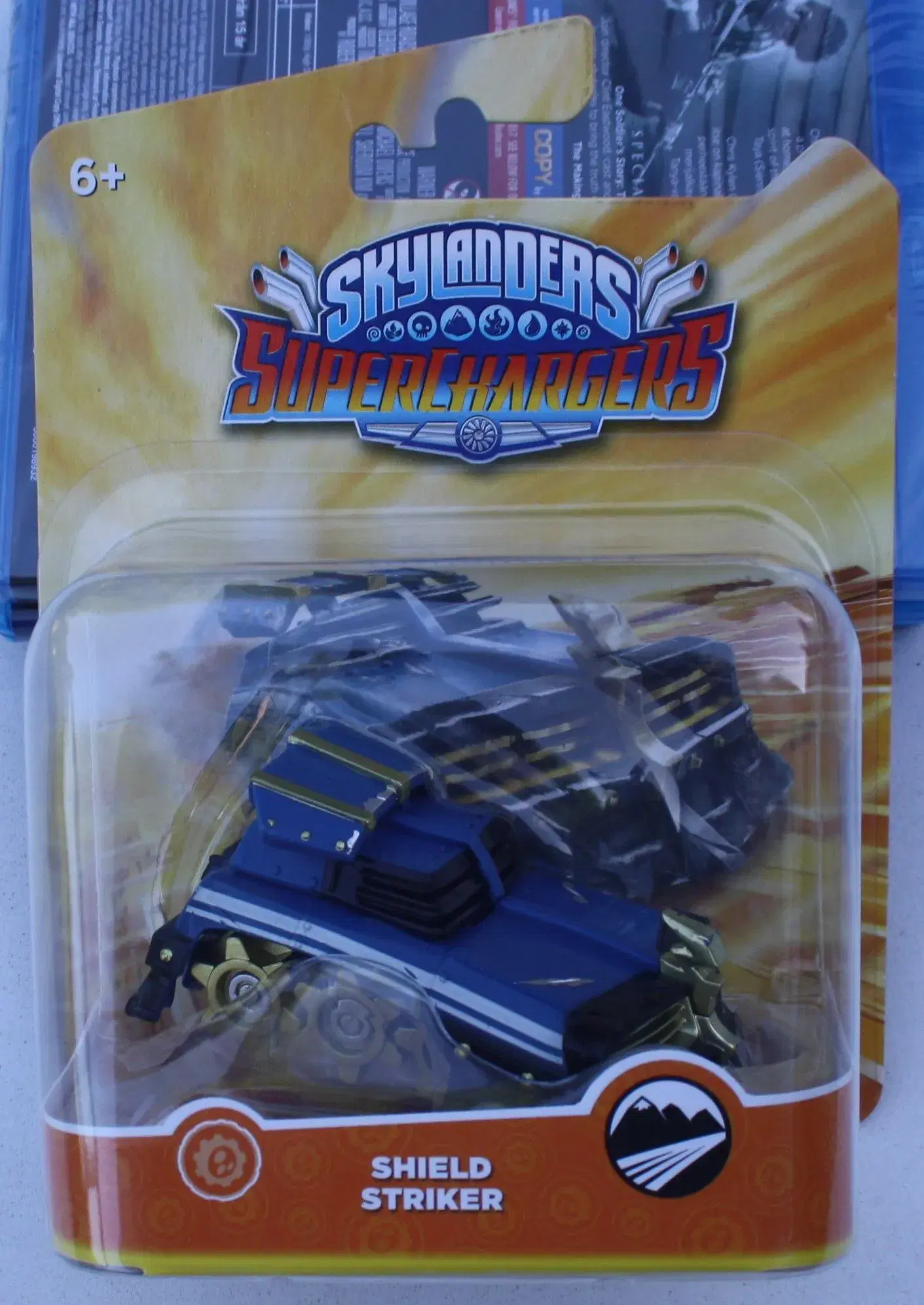 Skylanders Superchargers Shield Striker