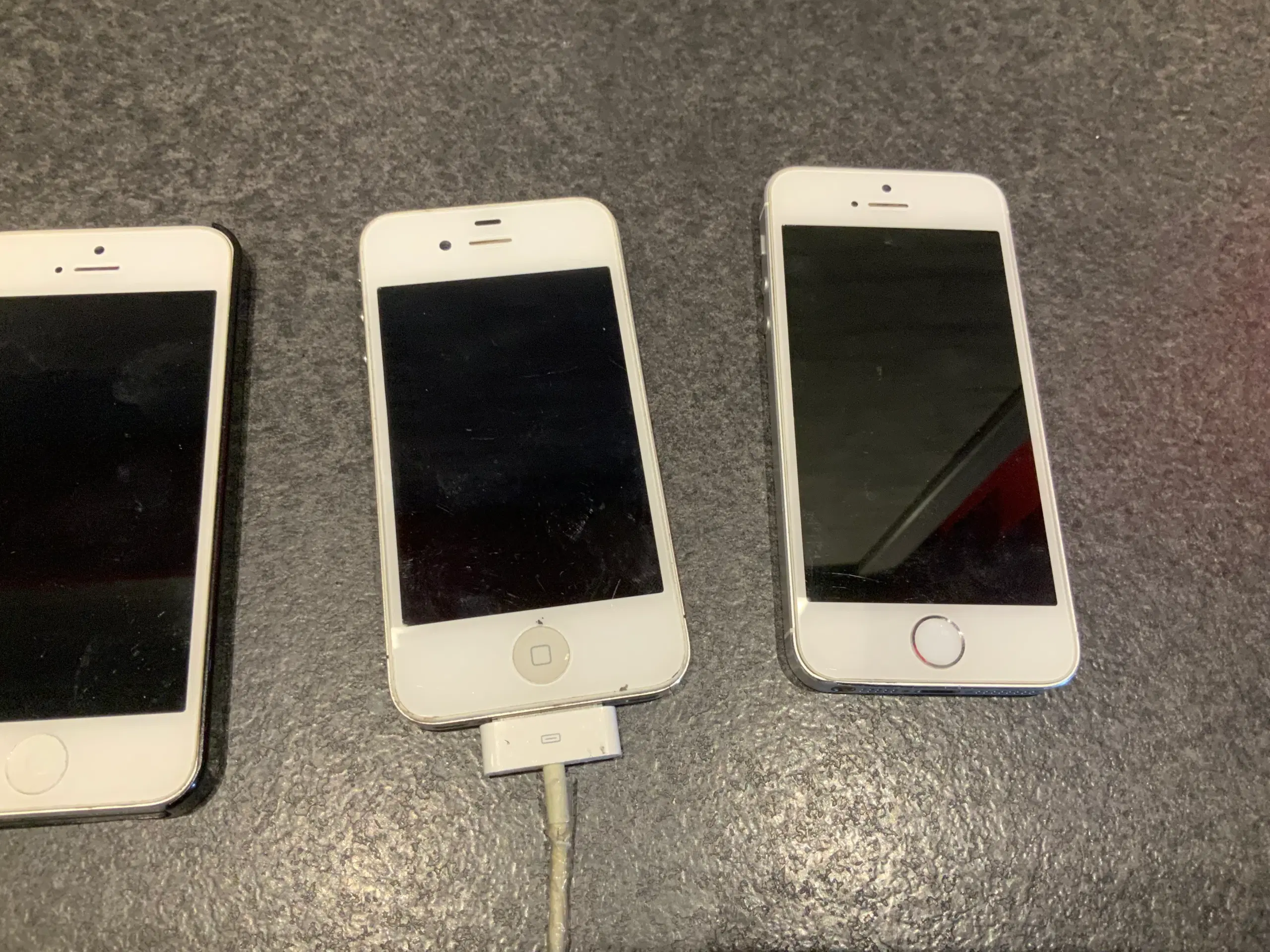 4 stk iphones