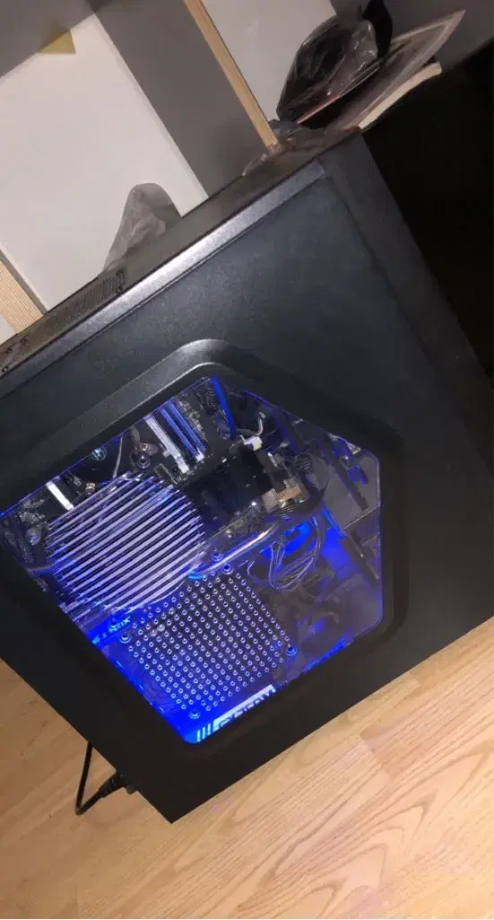 Selvbyg vandkølet gaming pc