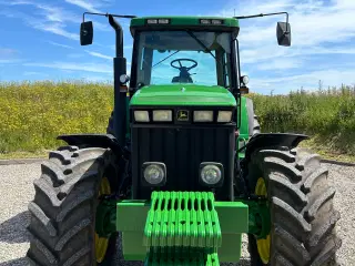 JOHN DEERE 8100