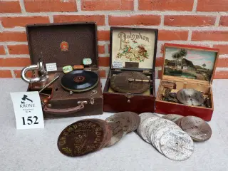 Gl Gramophone og 2 stk gl musikbokse. 