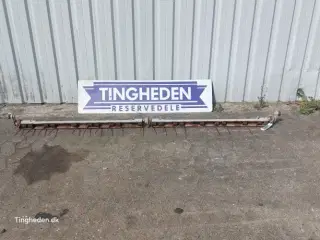 Massey Ferguson 190 Pickup Rør 700138830