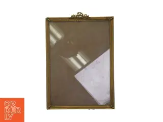 To gamle billedrammer (str. 24,5 x. 18,5 cm. og. 23 x. 16,5 cm)