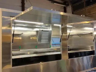salgsvogn pølsevogn foodtrailer