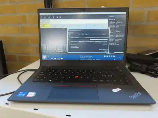Bærbar computer LENOVO T14s