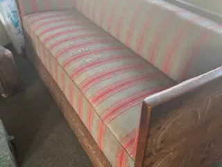 Sofa kisteform