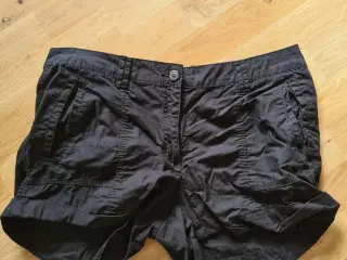 NYE shorts str 44