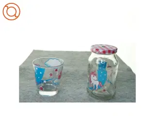 Små glas med enhjørninge (1 drikke glas + 1 til sugerør) fra Cerve (str. 9 x 9 cm 13 x 7 cm)
