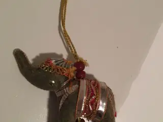 Elefant uro til salg