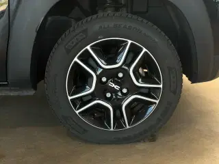 Dacia Spring  Essential