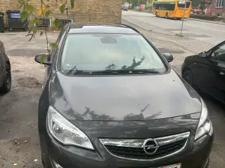 Opel Astra J 1,4 turbo sports Tourer 