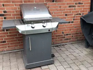 Gas gril, m. overtræk og 5 kg tom gasflaske