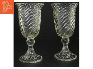 Glasvaser på fod (str. 23x12 cm)