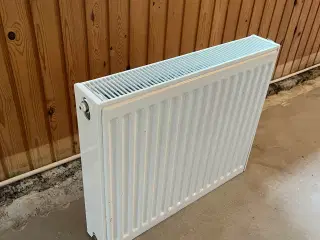 Radiator 50  * 60 cm med termostat 